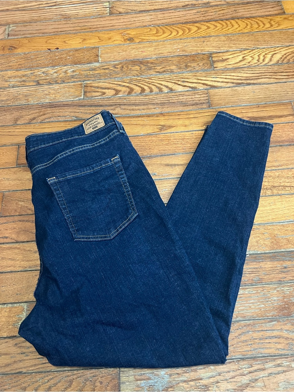 Levi's Dark Indigo High-Rise Skinny Jeans size 34x28 women blue